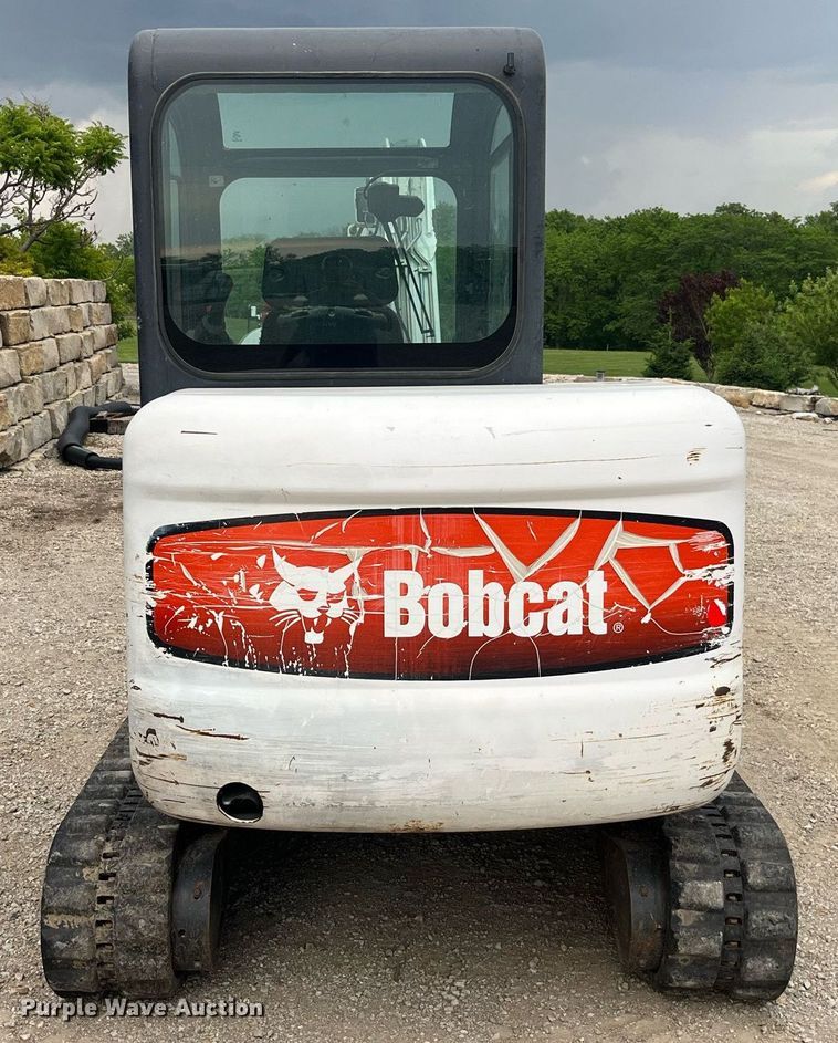 image for item LA9985 2008 Bobcat 335G  mini excavator