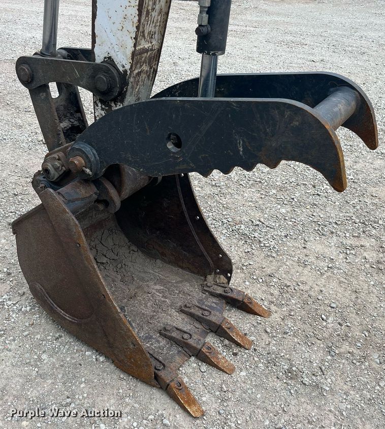 image for item LA9985 2008 Bobcat 335G  mini excavator