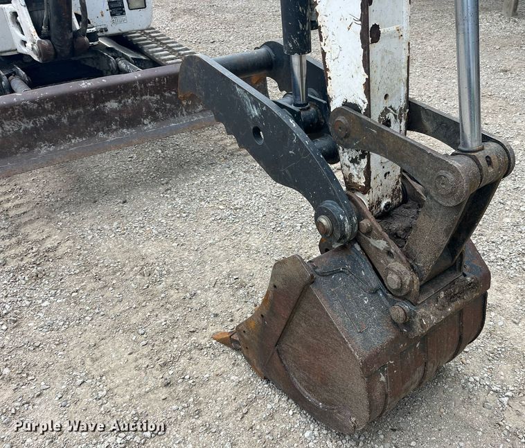 image for item LA9985 2008 Bobcat 335G  mini excavator