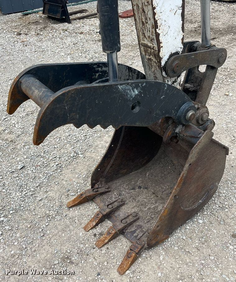 image for item LA9985 2008 Bobcat 335G  mini excavator