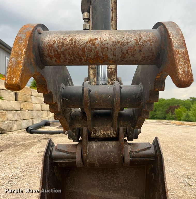 image for item LA9985 2008 Bobcat 335G  mini excavator