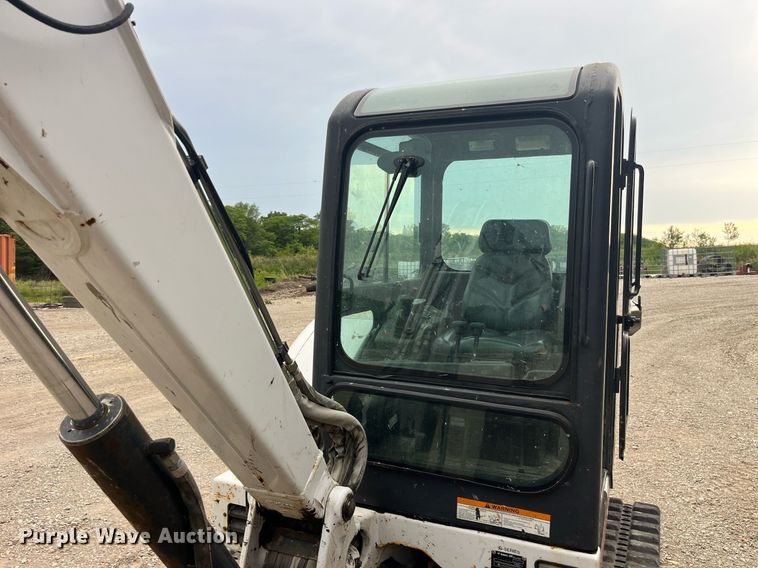 image for item LA9985 2008 Bobcat 335G  mini excavator