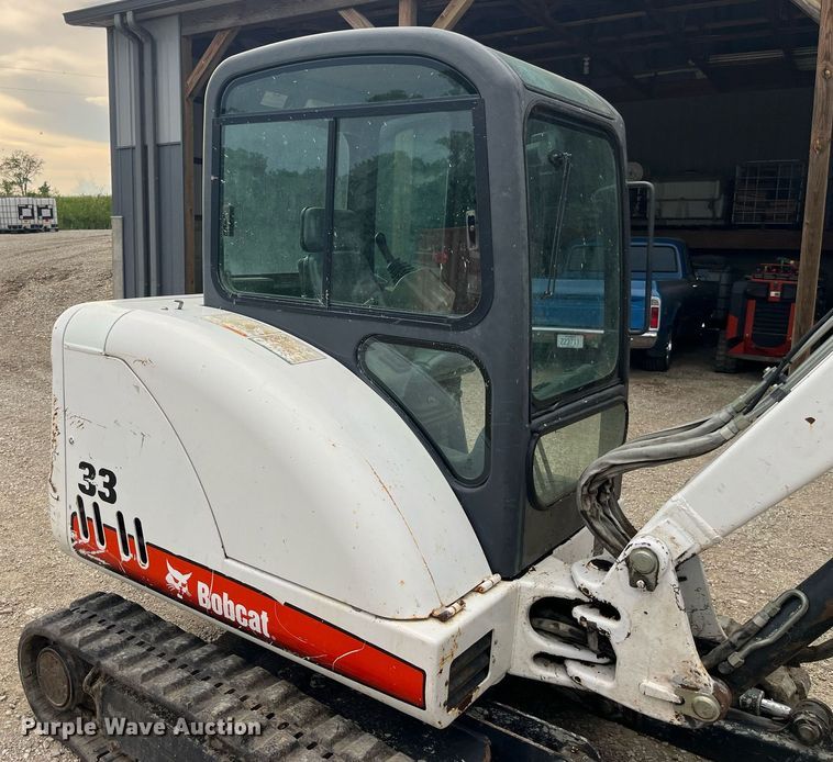 image for item LA9985 2008 Bobcat 335G  mini excavator