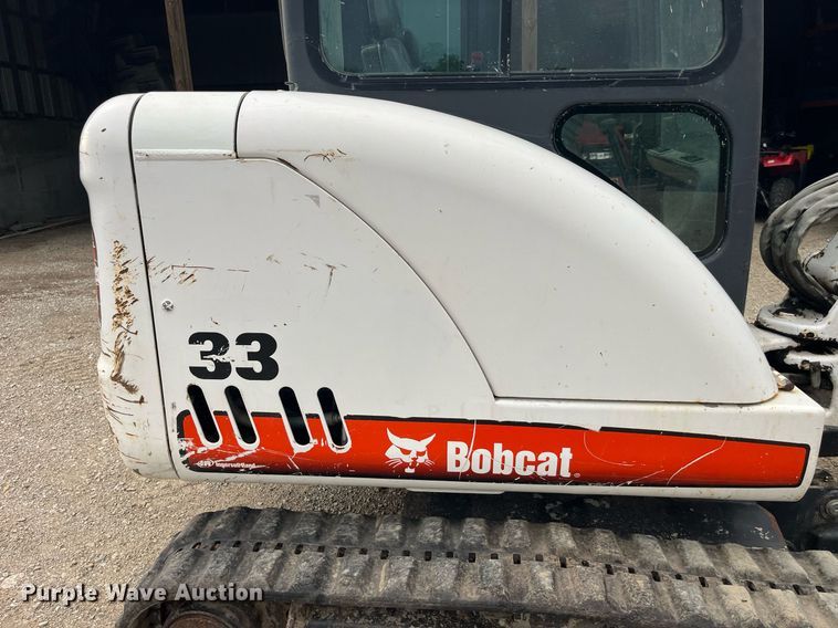 image for item LA9985 2008 Bobcat 335G  mini excavator