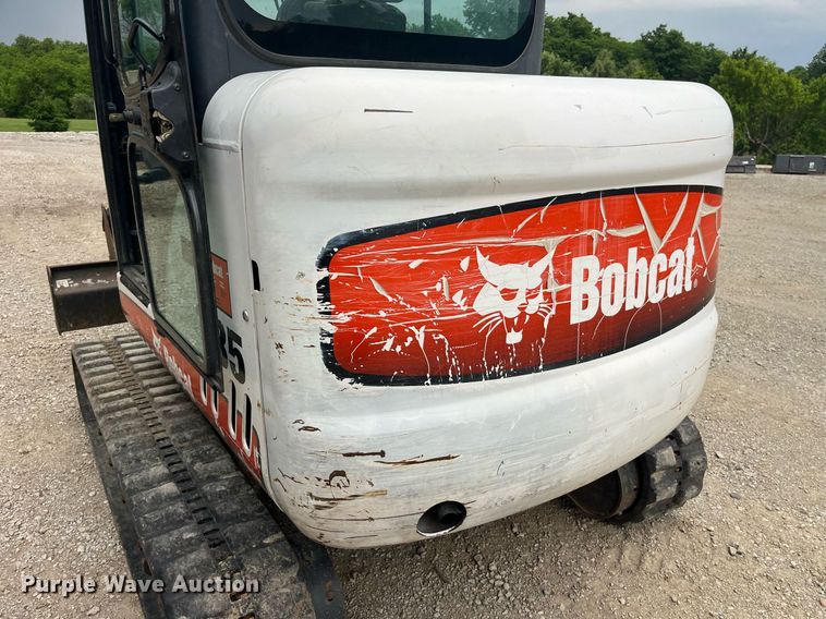 image for item LA9985 2008 Bobcat 335G  mini excavator