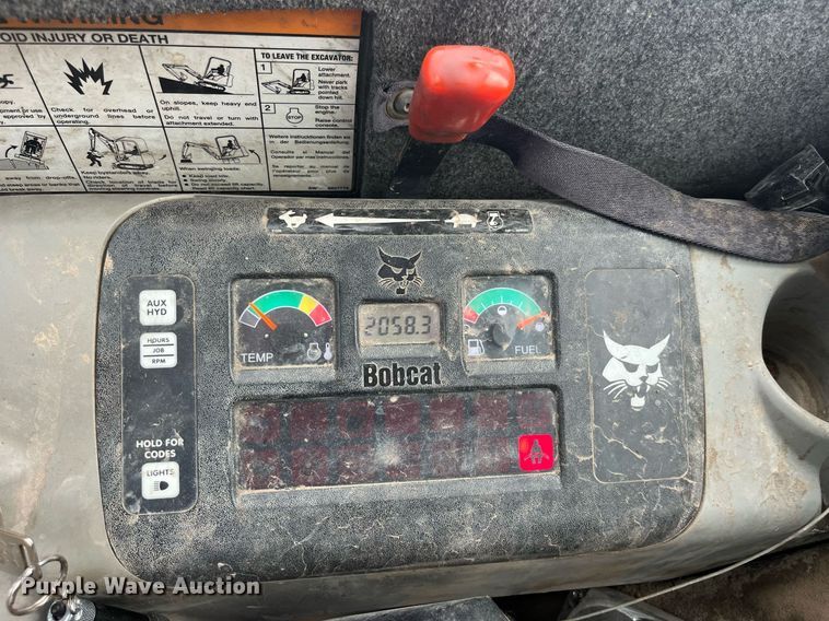 image for item LA9985 2008 Bobcat 335G  mini excavator