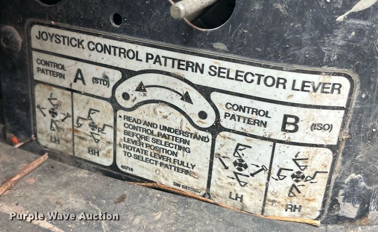 image for item LA9985 2008 Bobcat 335G  mini excavator