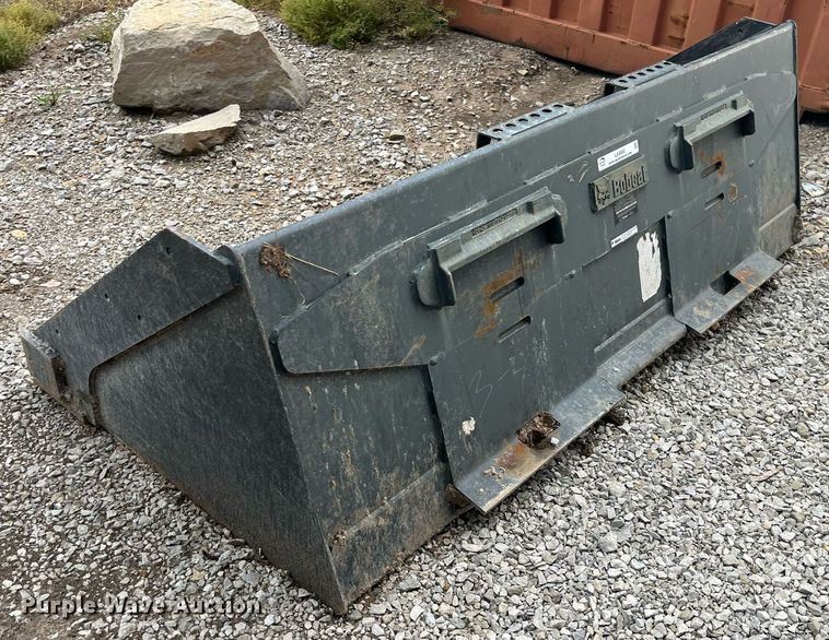 image for item LA9986 Bobcat 74  skid steer bucket