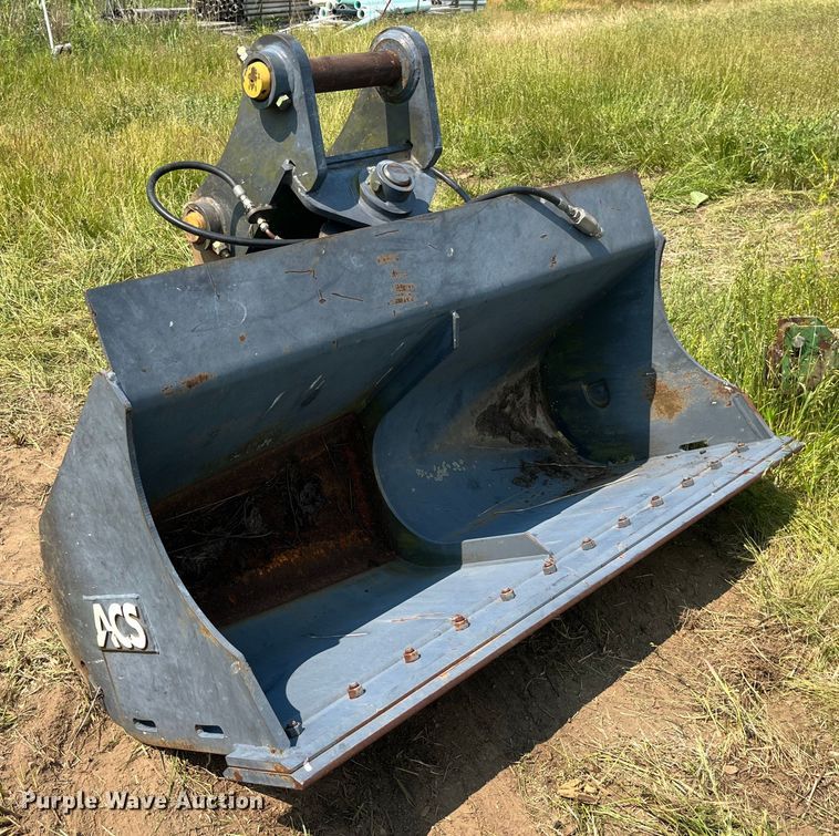 image for item LB9016 ACS  72" W excavator bucket