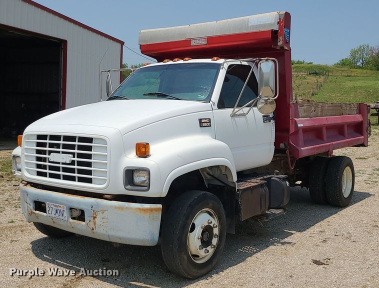 image for item LE9136 2001 GMC C6500  dump truck