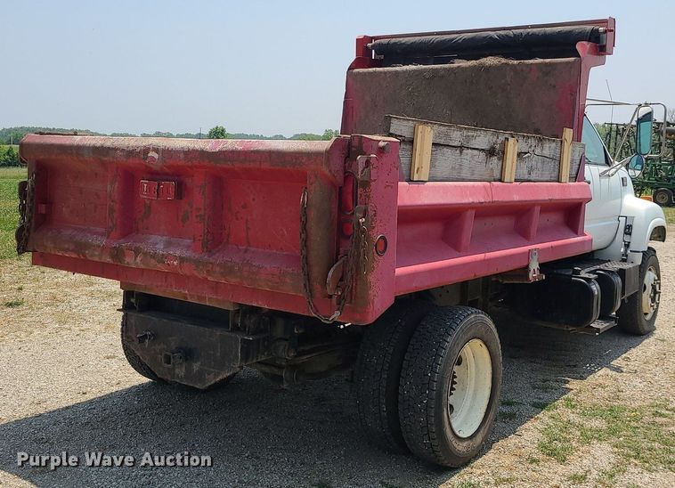 image for item LE9136 2001 GMC C6500  dump truck
