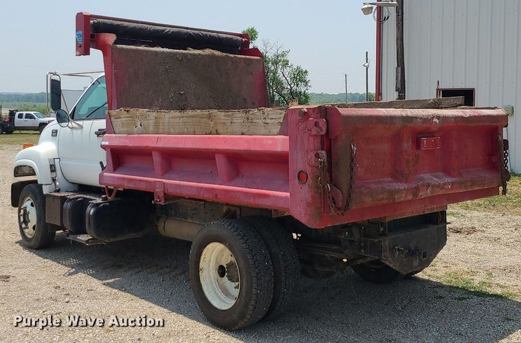 image for item LE9136 2001 GMC C6500  dump truck