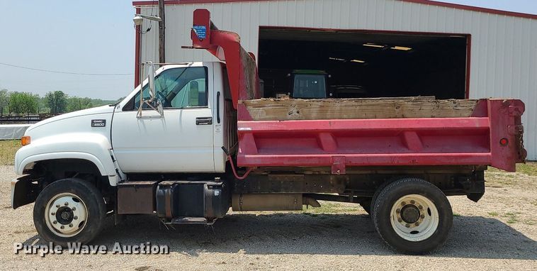 image for item LE9136 2001 GMC C6500  dump truck