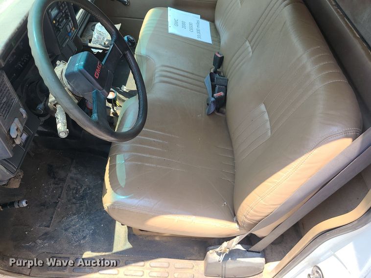 image for item LE9136 2001 GMC C6500  dump truck