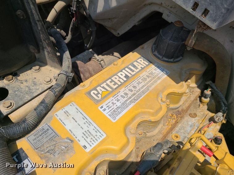 image for item LE9136 2001 GMC C6500  dump truck