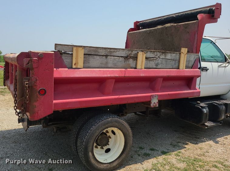 image for item LE9136 2001 GMC C6500  dump truck