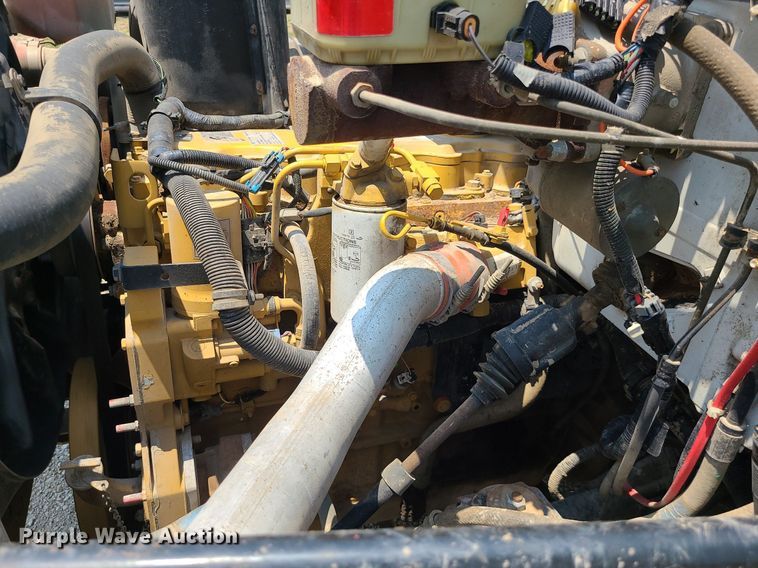 image for item LE9136 2001 GMC C6500  dump truck