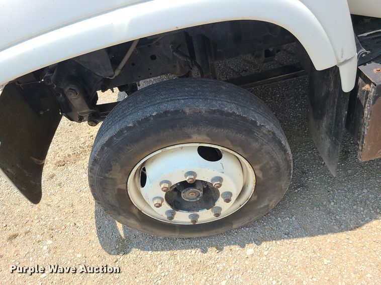 image for item LE9136 2001 GMC C6500  dump truck