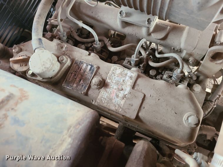 image for item LE9188 2000 Royer 266  topsoil shredder