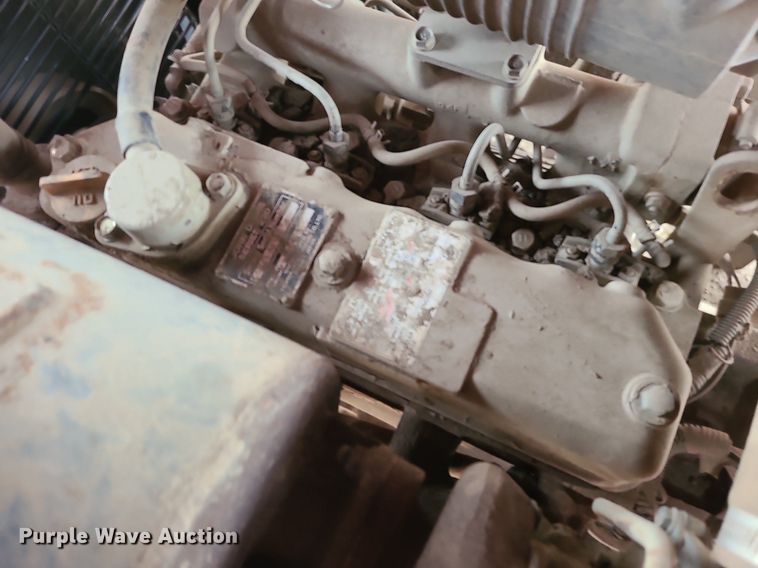 image for item LE9188 2000 Royer 266  topsoil shredder