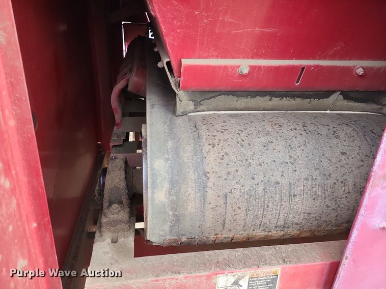 image for item LE9188 2000 Royer 266  topsoil shredder