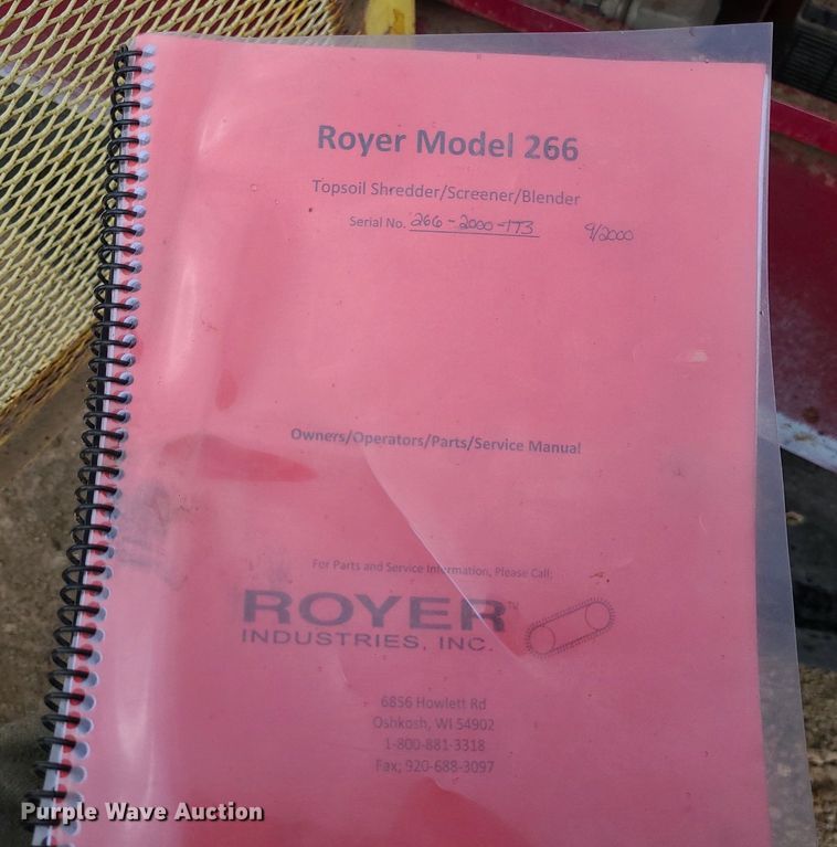 image for item LE9188 2000 Royer 266  topsoil shredder