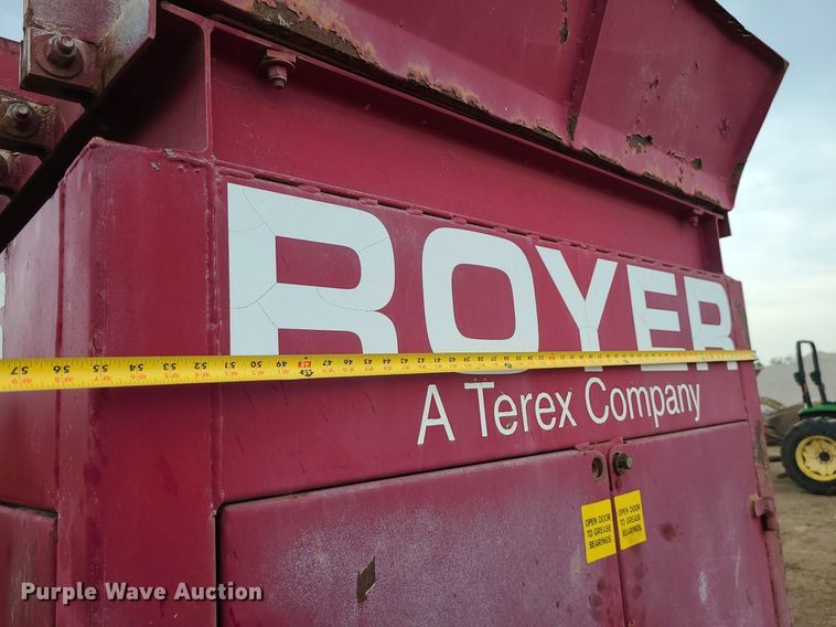 image for item LE9188 2000 Royer 266  topsoil shredder