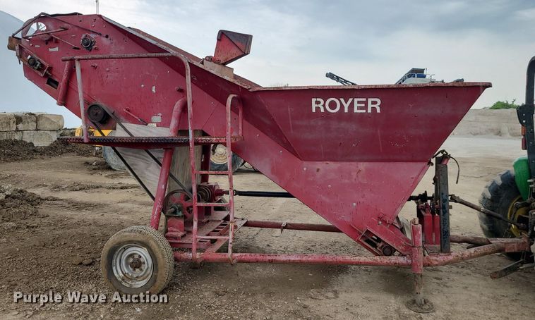 image for item LE9189 Royer  topsoil shredder