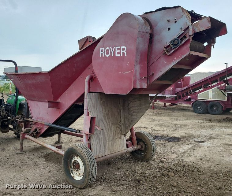 image for item LE9189 Royer  topsoil shredder
