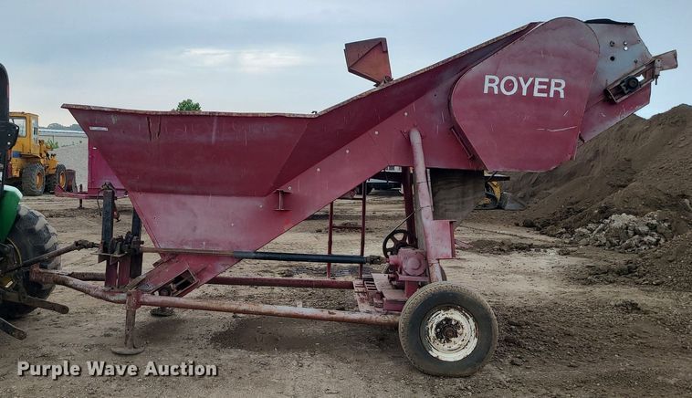 image for item LE9189 Royer  topsoil shredder