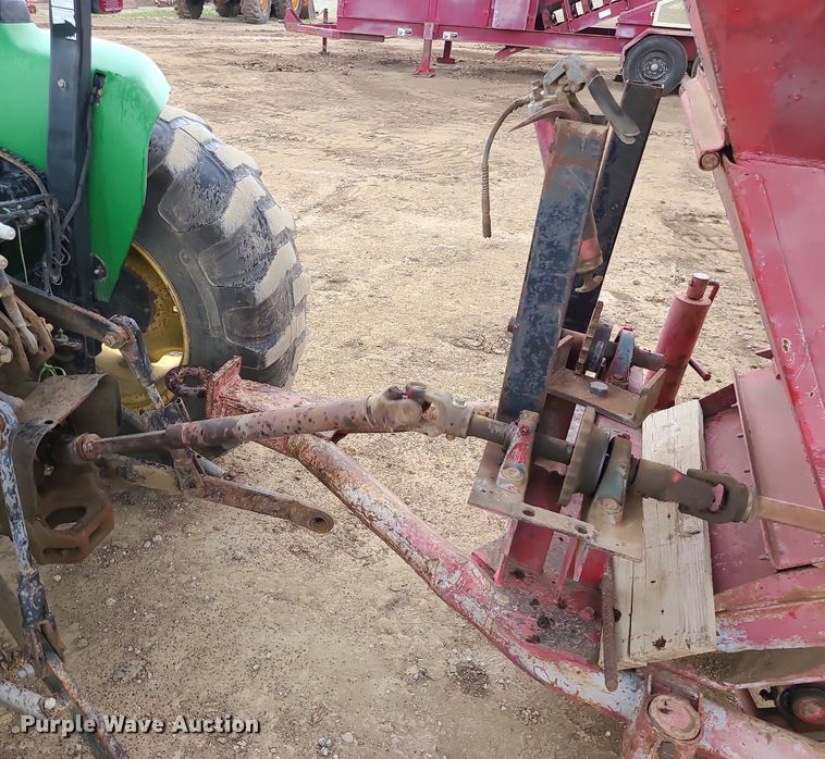 image for item LE9189 Royer  topsoil shredder