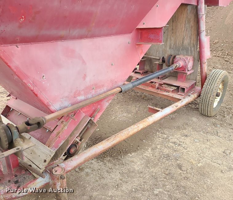 image for item LE9189 Royer  topsoil shredder