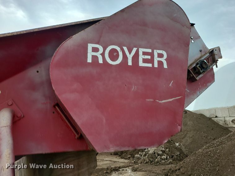 image for item LE9189 Royer  topsoil shredder