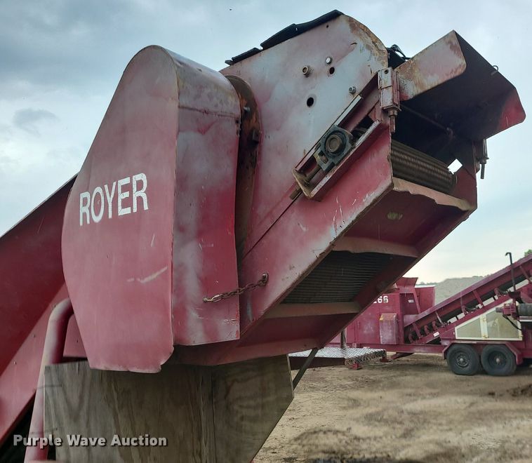 image for item LE9189 Royer  topsoil shredder