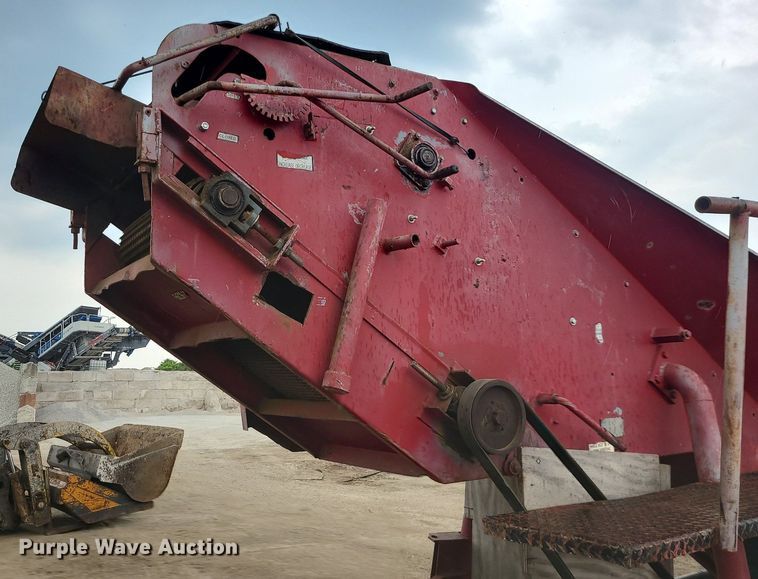 image for item LE9189 Royer  topsoil shredder