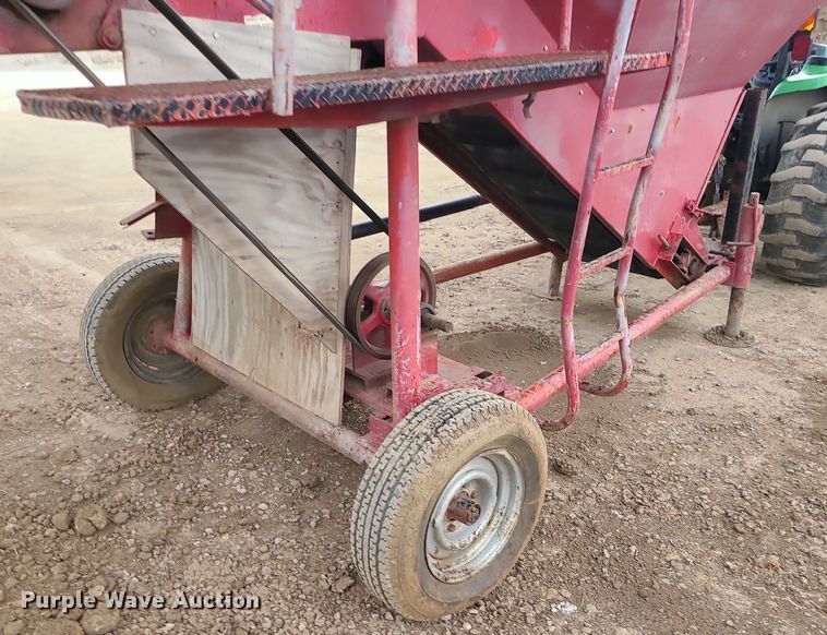 image for item LE9189 Royer  topsoil shredder