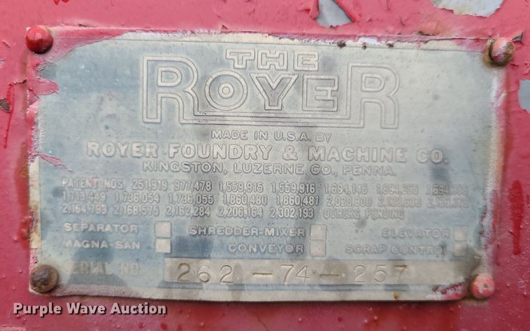 image for item LE9189 Royer  topsoil shredder