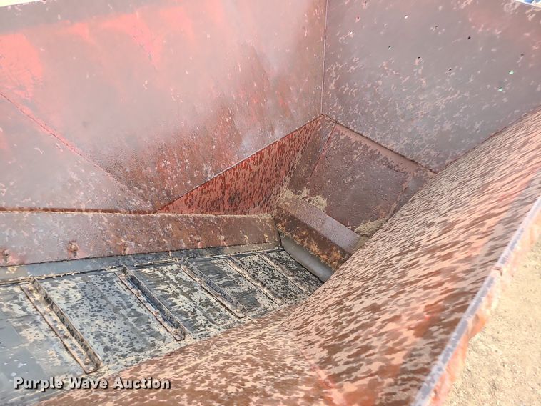 image for item LE9189 Royer  topsoil shredder