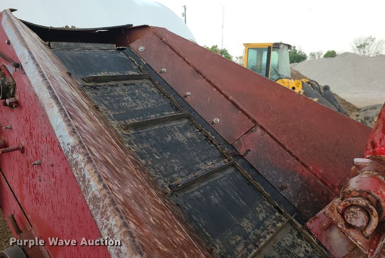 image for item LE9189 Royer  topsoil shredder