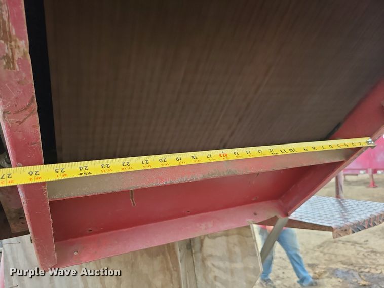 image for item LE9189 Royer  topsoil shredder