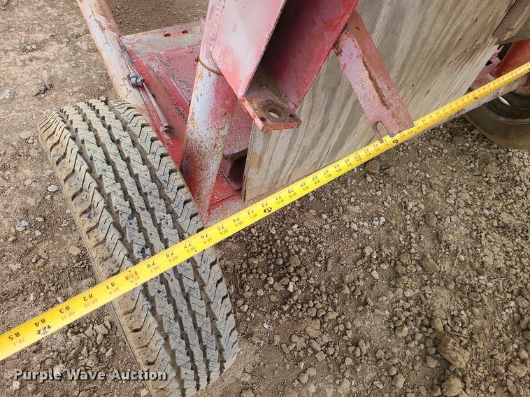 image for item LE9189 Royer  topsoil shredder