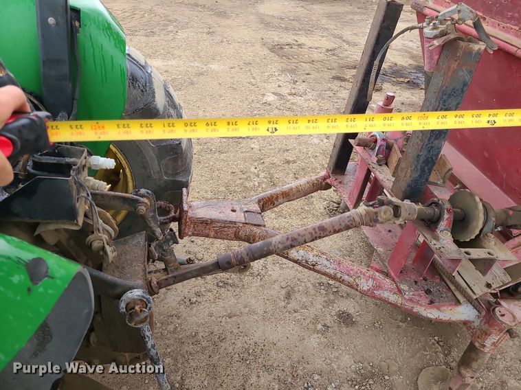 image for item LE9189 Royer  topsoil shredder