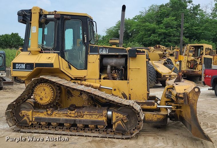 image for item LE9191 2000 Caterpillar D5M XL  dozer