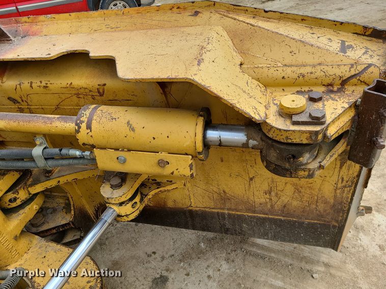 image for item LE9191 2000 Caterpillar D5M XL  dozer