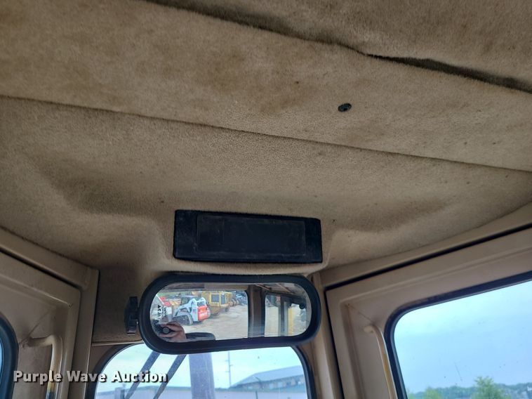 image for item LE9191 2000 Caterpillar D5M XL  dozer