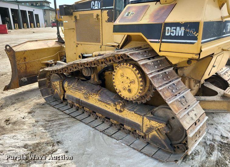 image for item LE9191 2000 Caterpillar D5M XL  dozer