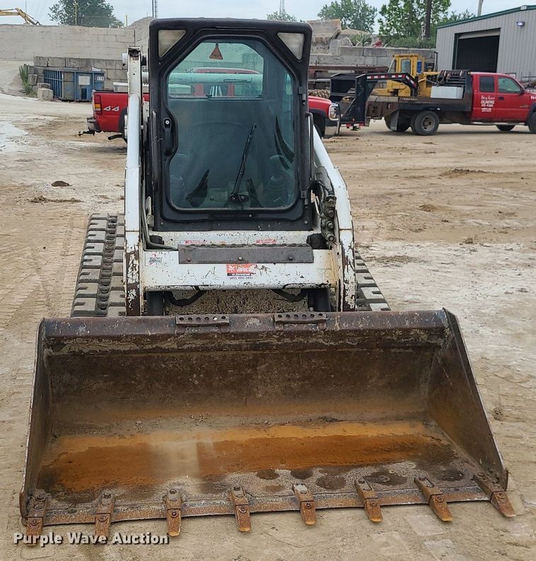 image for item LE9192 2010 Bobcat T190  tracked skid steer loader