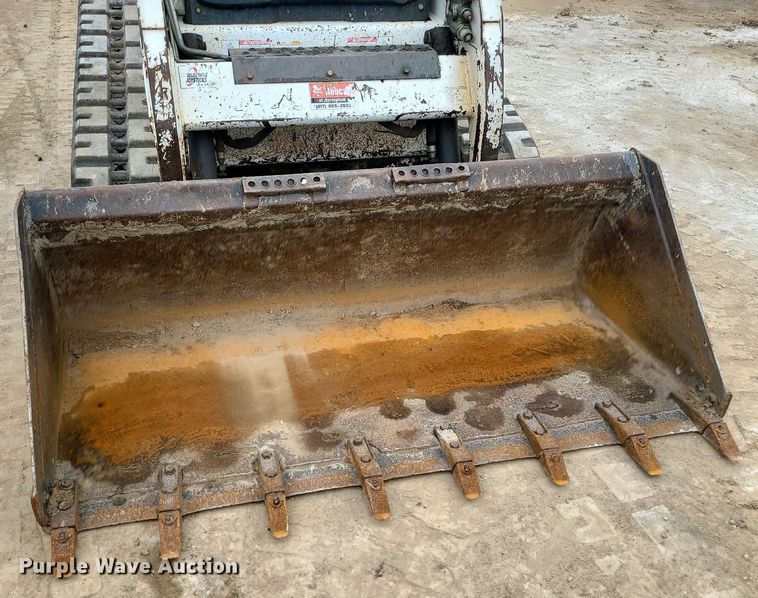 image for item LE9192 2010 Bobcat T190  tracked skid steer loader