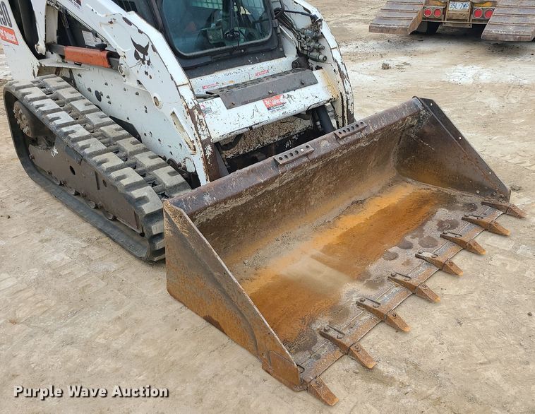 image for item LE9192 2010 Bobcat T190  tracked skid steer loader