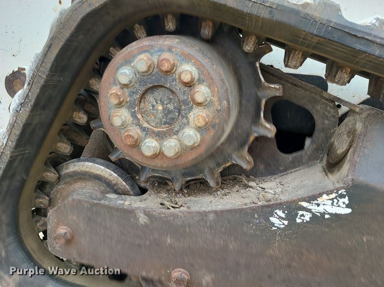 image for item LE9192 2010 Bobcat T190  tracked skid steer loader